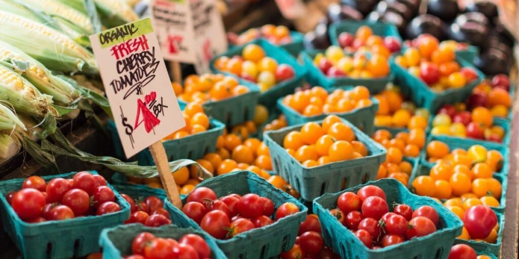 farmers market tomatoes