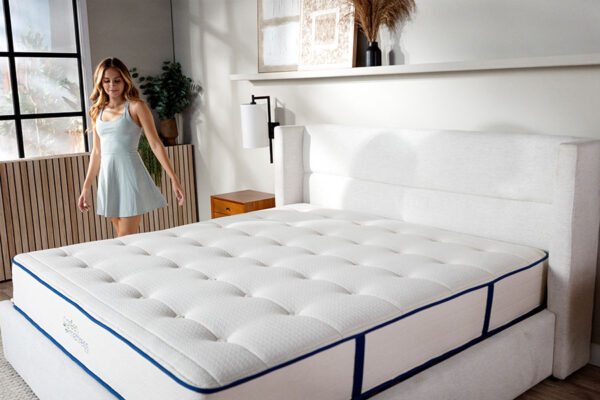 Hand-tufted detail of Natural Escape organic mattress